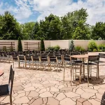 Courtyard By Marriott Lafayette