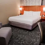 Courtyard By Marriott Lafayette