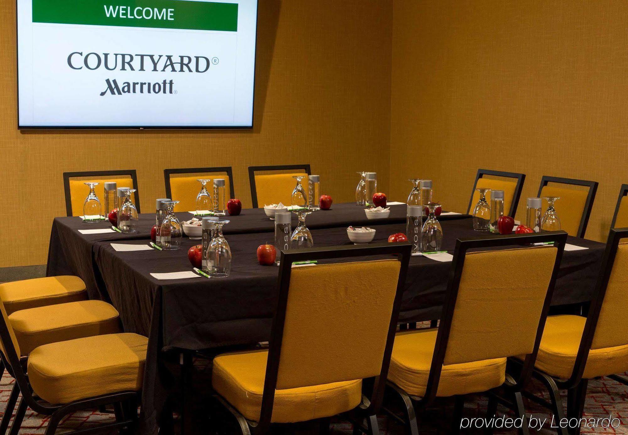 Courtyard By Marriott 3*