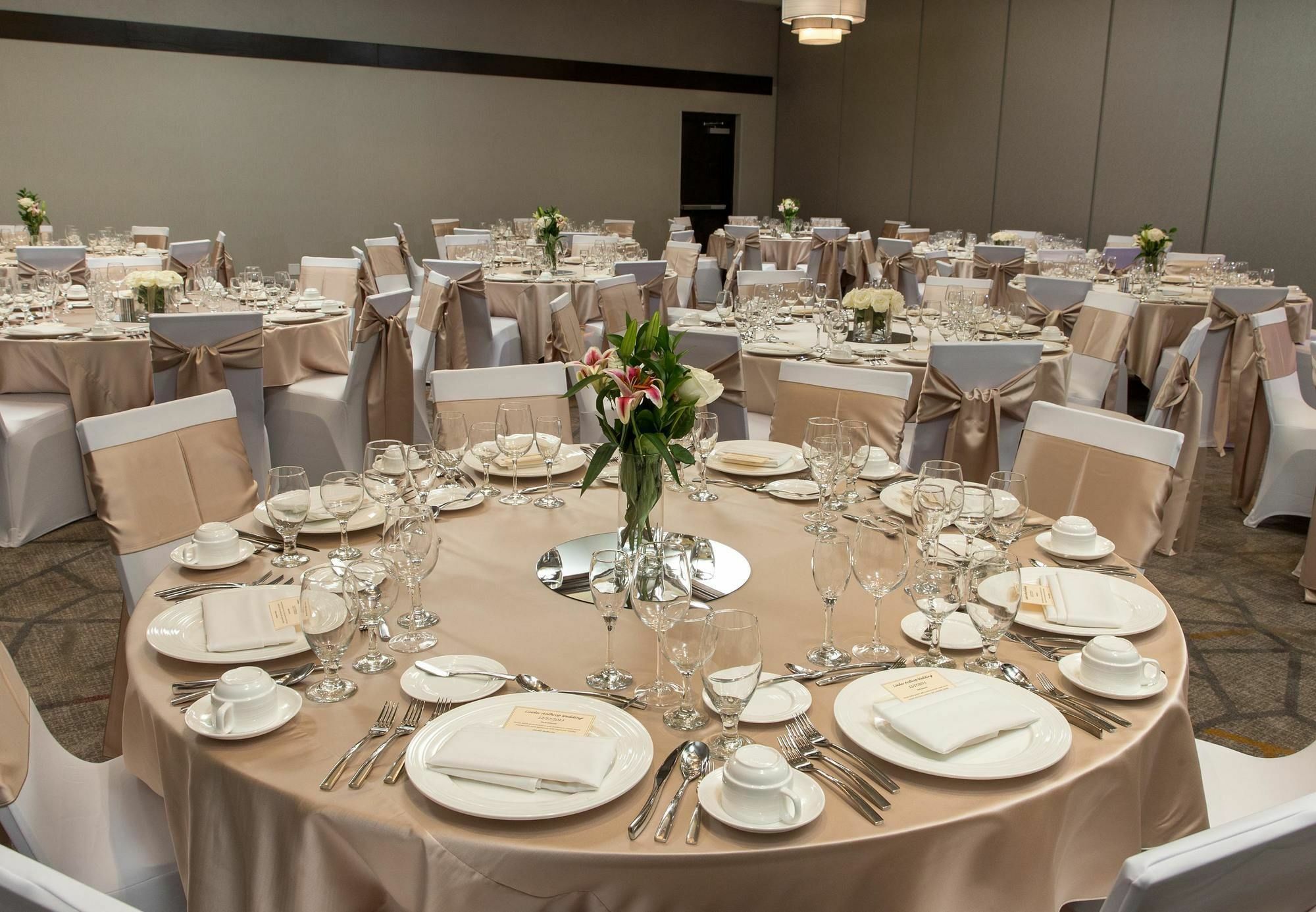 Courtyard By Marriott Lafayette
