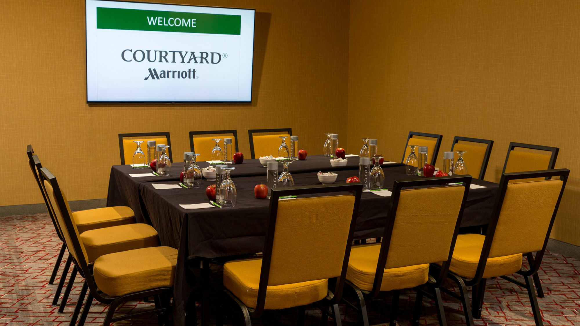 Courtyard By Marriott Hotel